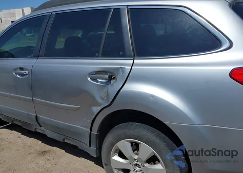 2011 Subaru Outback 2.5I Premium из США, поврежденный, VIN 4S4BRCCC4B3437258